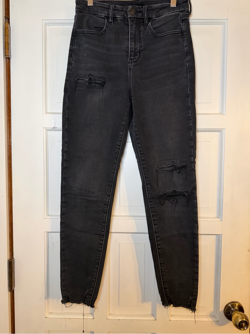 American Eagle Outfitters Black Distressed High-Rise Skinny Jeans